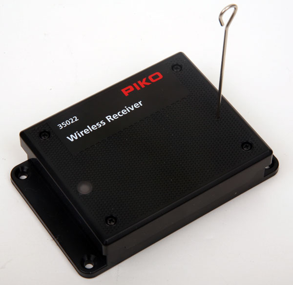 PIKO 35022 Wireless Receiver for DCC, MTS or DC