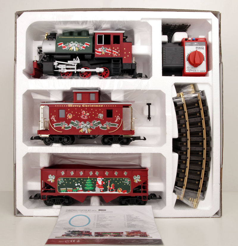 PIKO 38105 Christmas Starter Set Complete with everything needed in the box