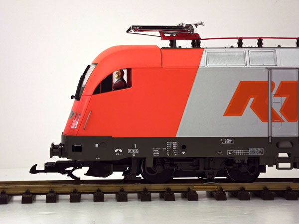 PIKO 37420 RTS Taurus Electric Locomotive Left side cab view close up